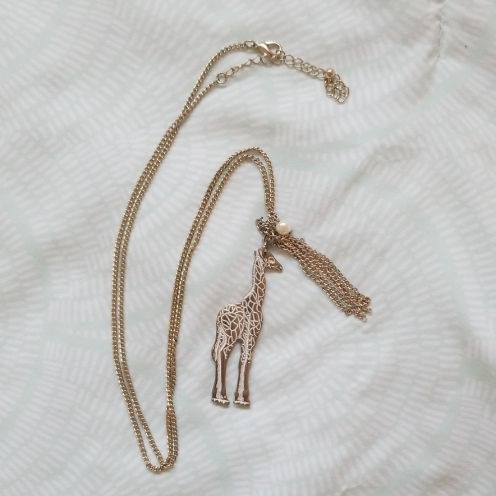 Giraffe necklace jewelry